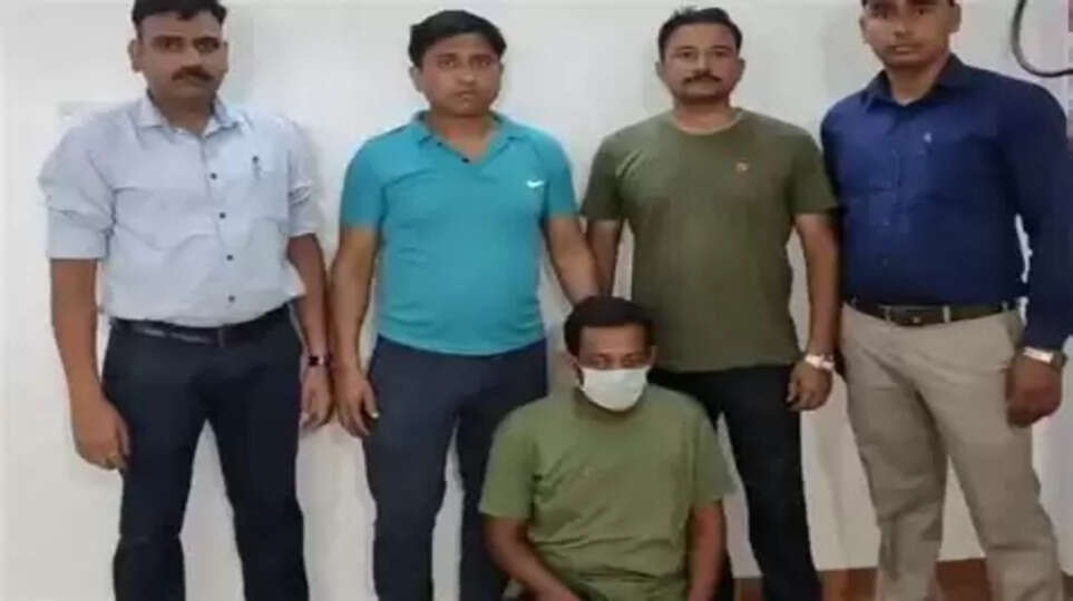 5 लाख की ठगी करने वाला अरेस्ट, सांप्रदायिक तत्वों पर कार्रवाई की मांग